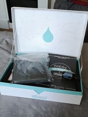 New doTERRA Aromatouch Hand Technique Teaching Kit with Sealed Peppermint 15ml